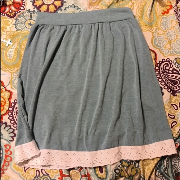 Delia’s Pocketed Circle Skirt. - Picture 2 of 3
